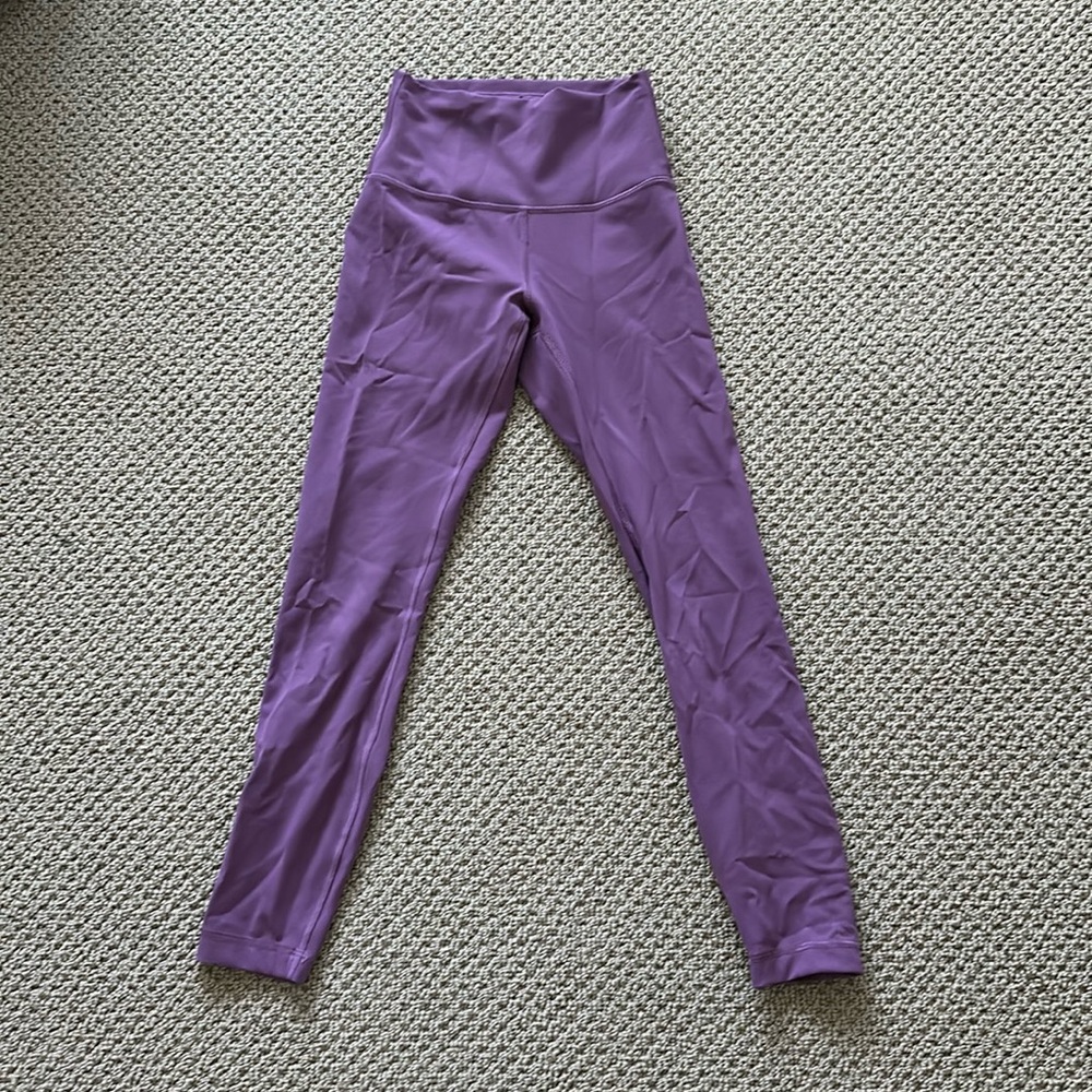 Lululemon Wonder Train 25” Light Purple  Size 4: ONLY WORN ONCE